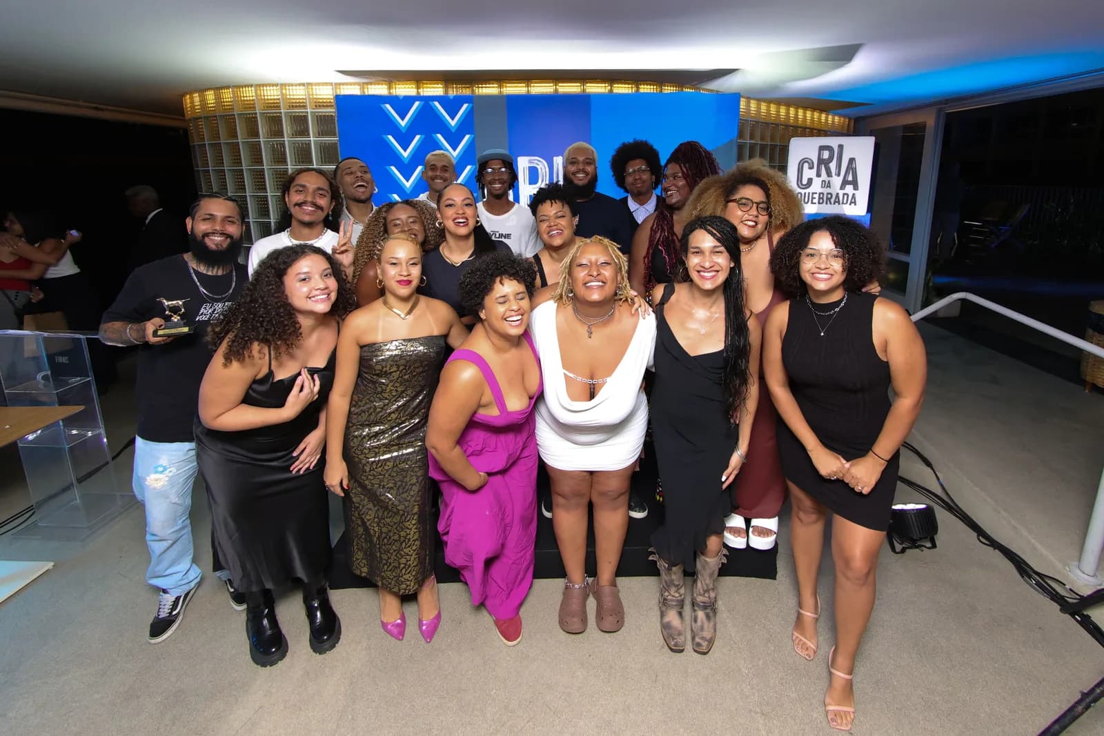 Foto oficial da turma na formatura 2024 do Cria da Quebrada